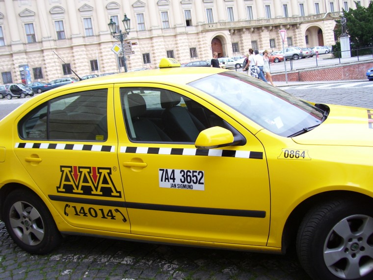 bb178-taxi-praga