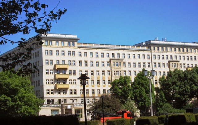 6aee9-berlim574