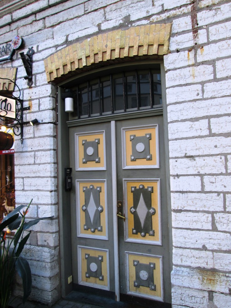 tallin-doors