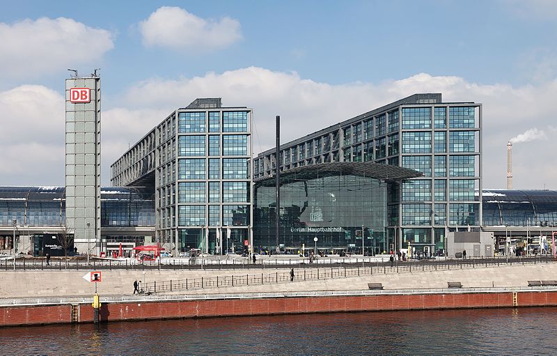 hauptbahnhof berlin
Estações de comboios a visitar uma vez na vida