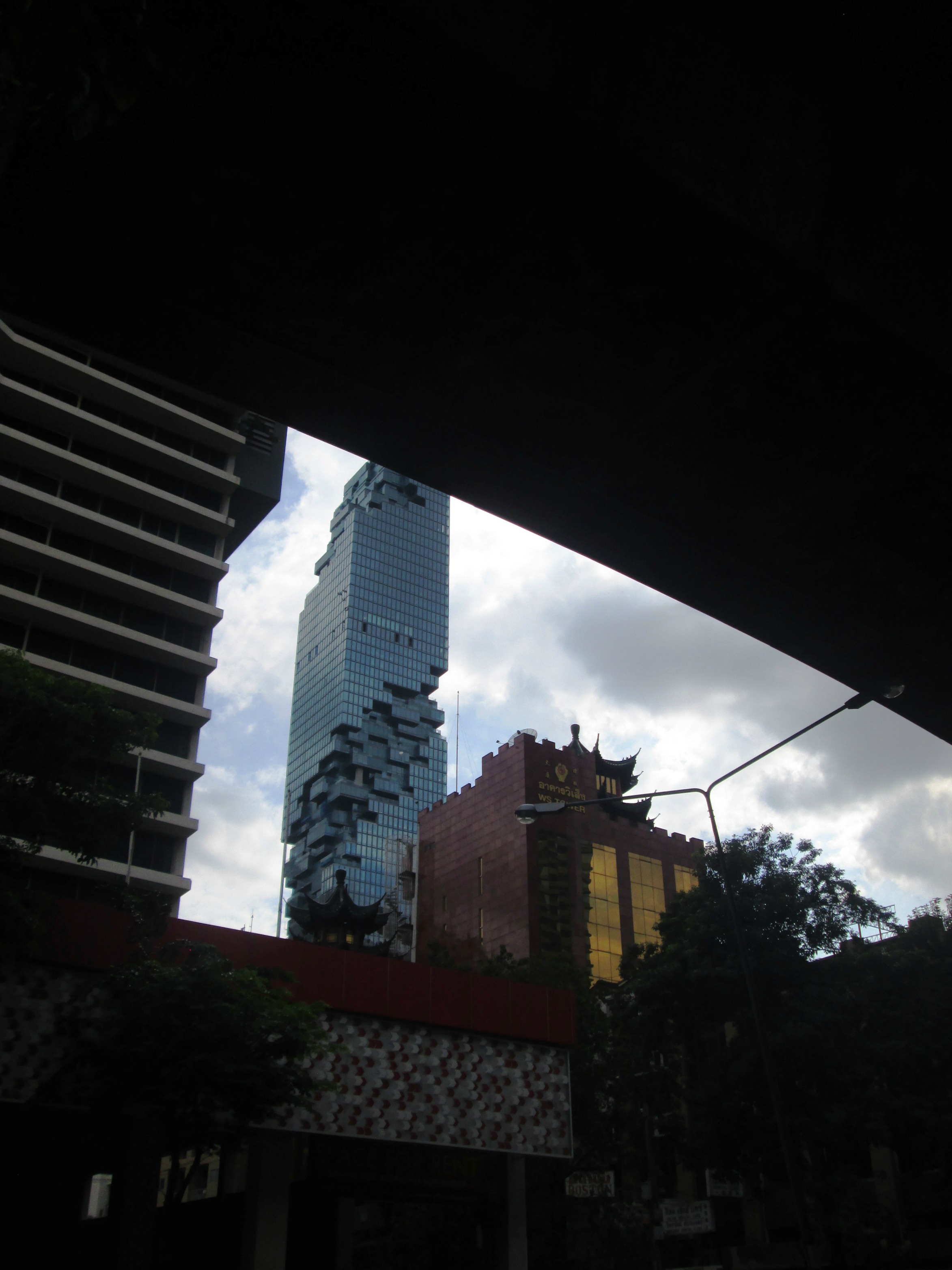 Bangkok_Silom Road.jpg
