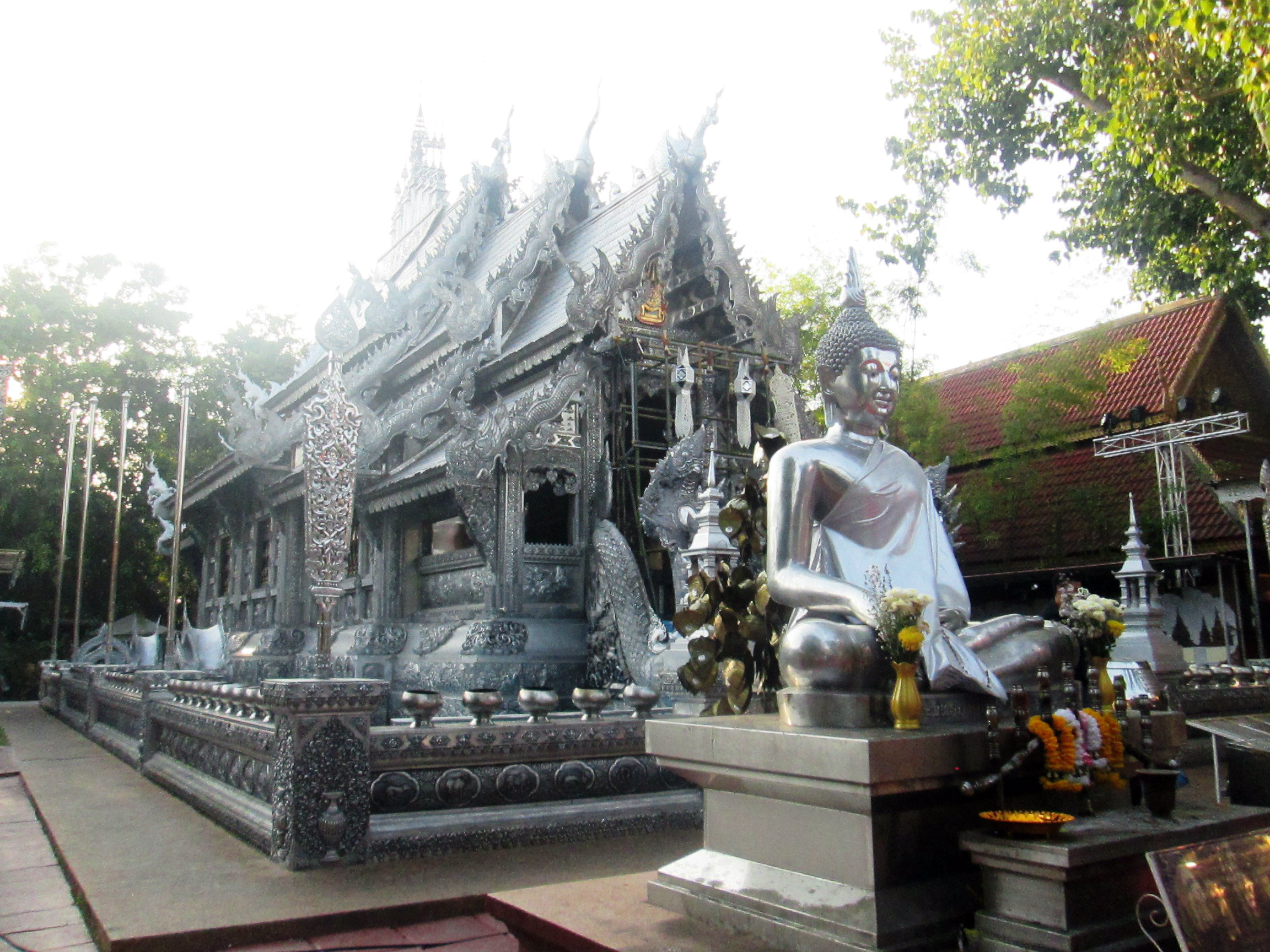 wat-sri-suphan