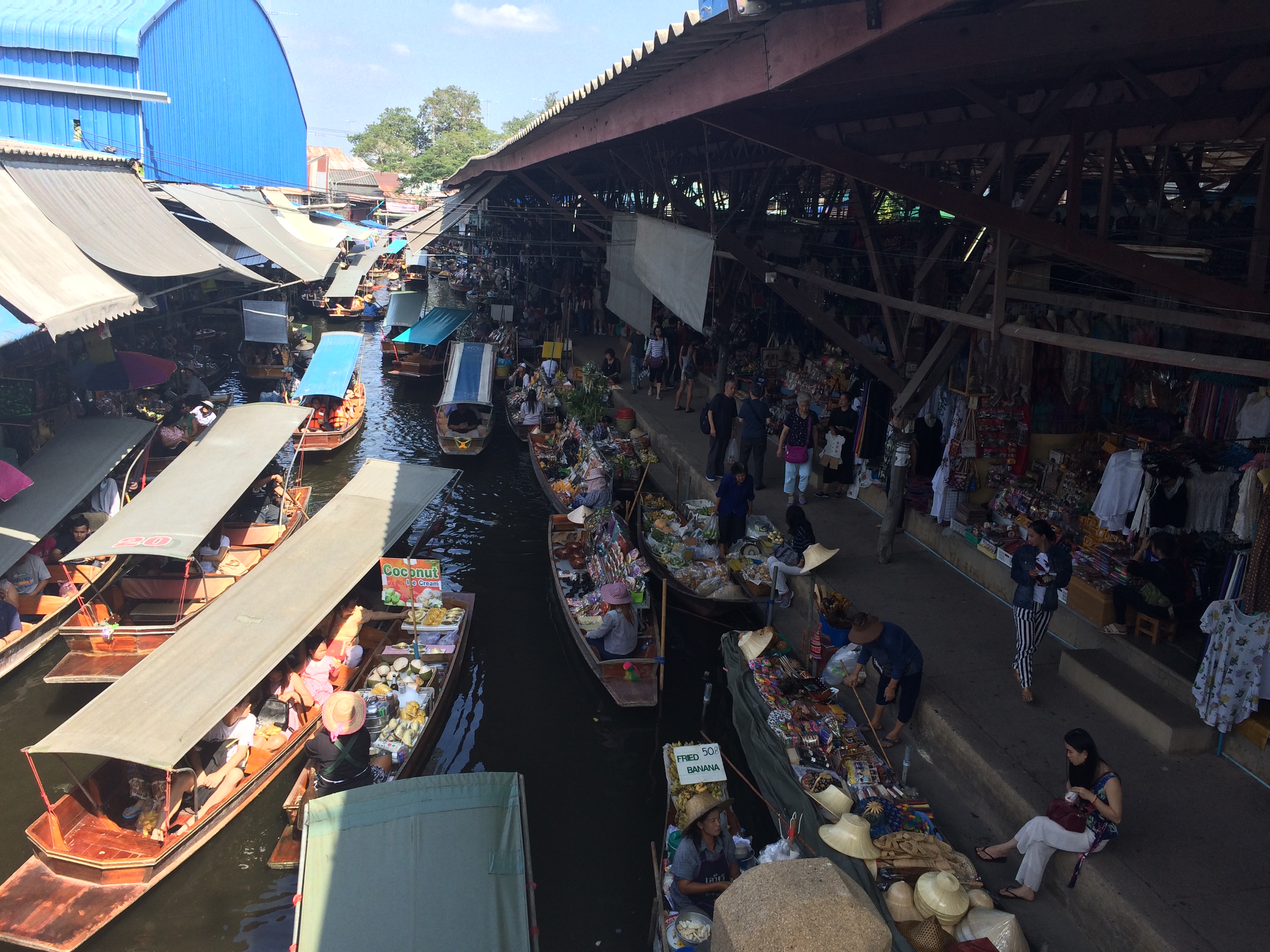 mercado-damnoen-saduak