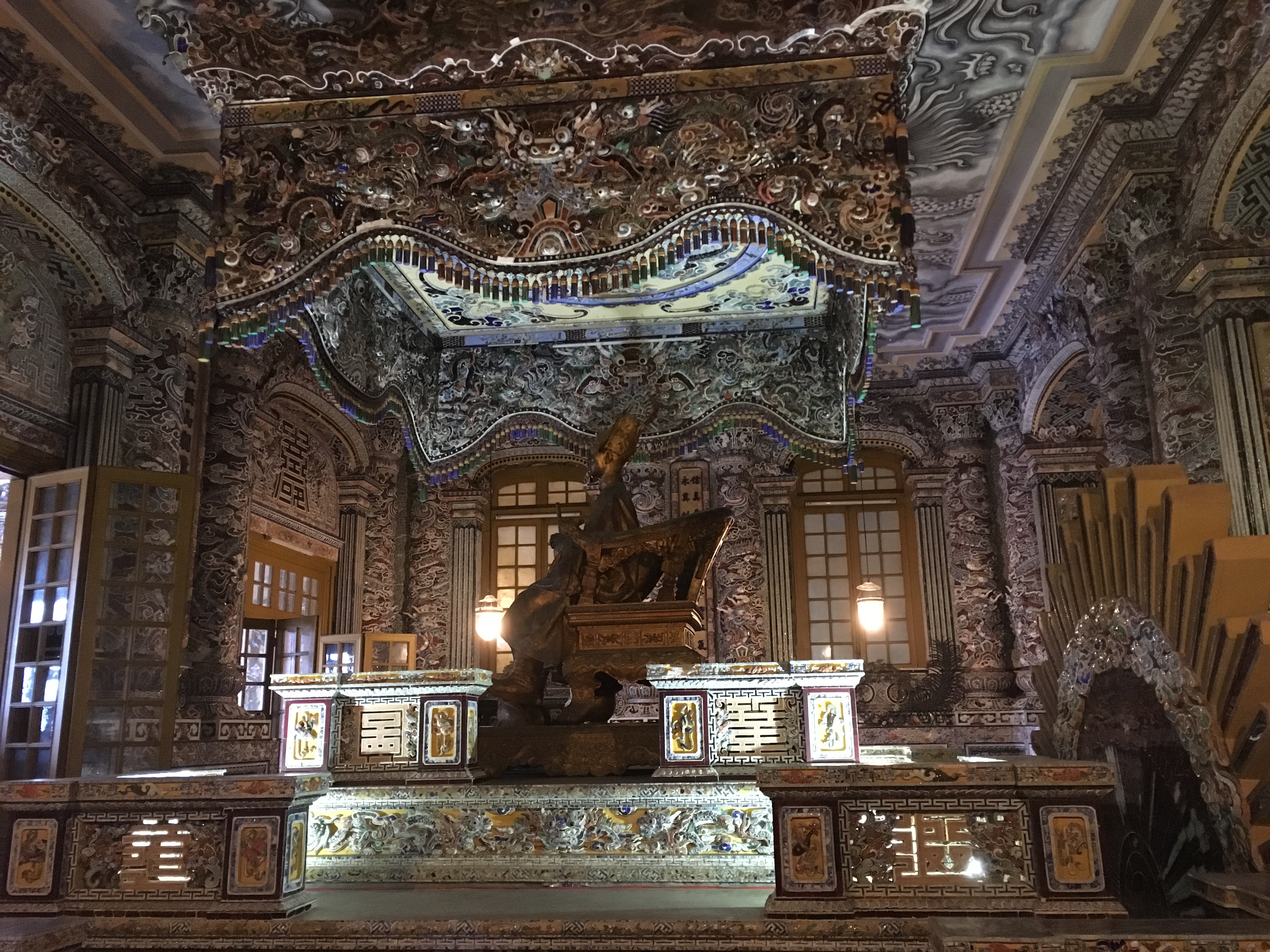 Hue - Khai Dinh Tomb4