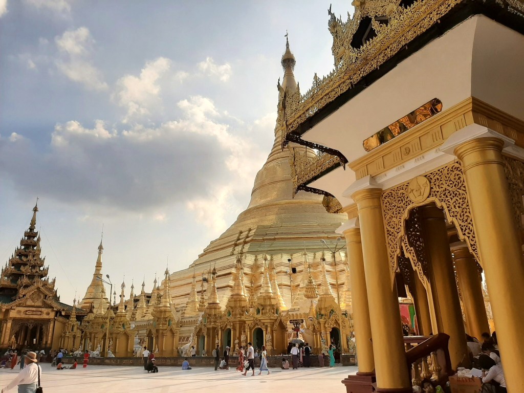 Yangon Bem Vindos a Myanmar 